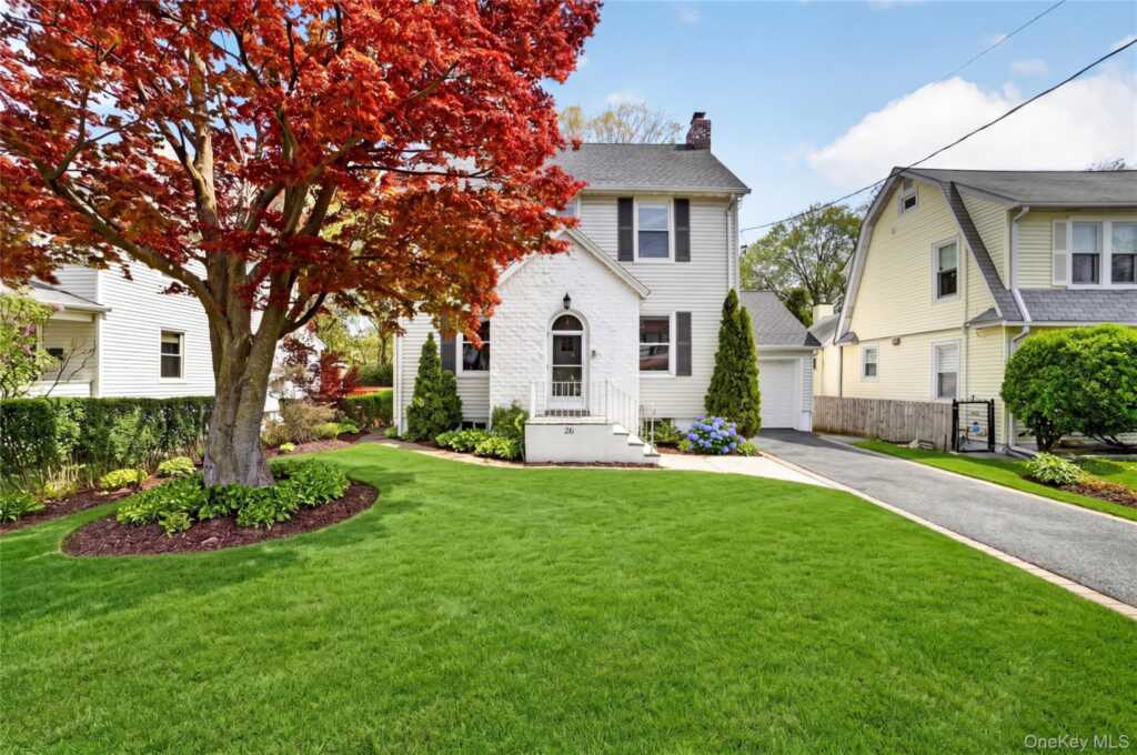 26 Montross Street, White Plains, NY 10603 - Photo 3 of 42