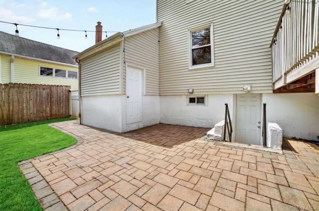 26 Montross Street, White Plains, NY 10603 - Photo 34 of 42