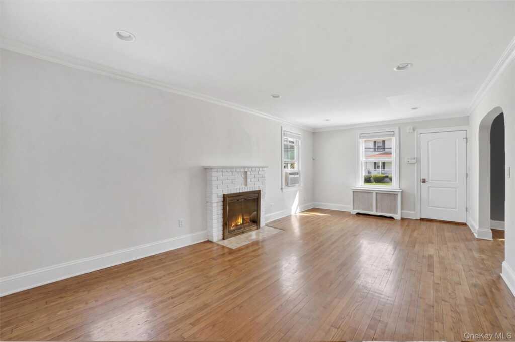 26 Montross Street, White Plains, NY 10603 - Photo 9 of 42