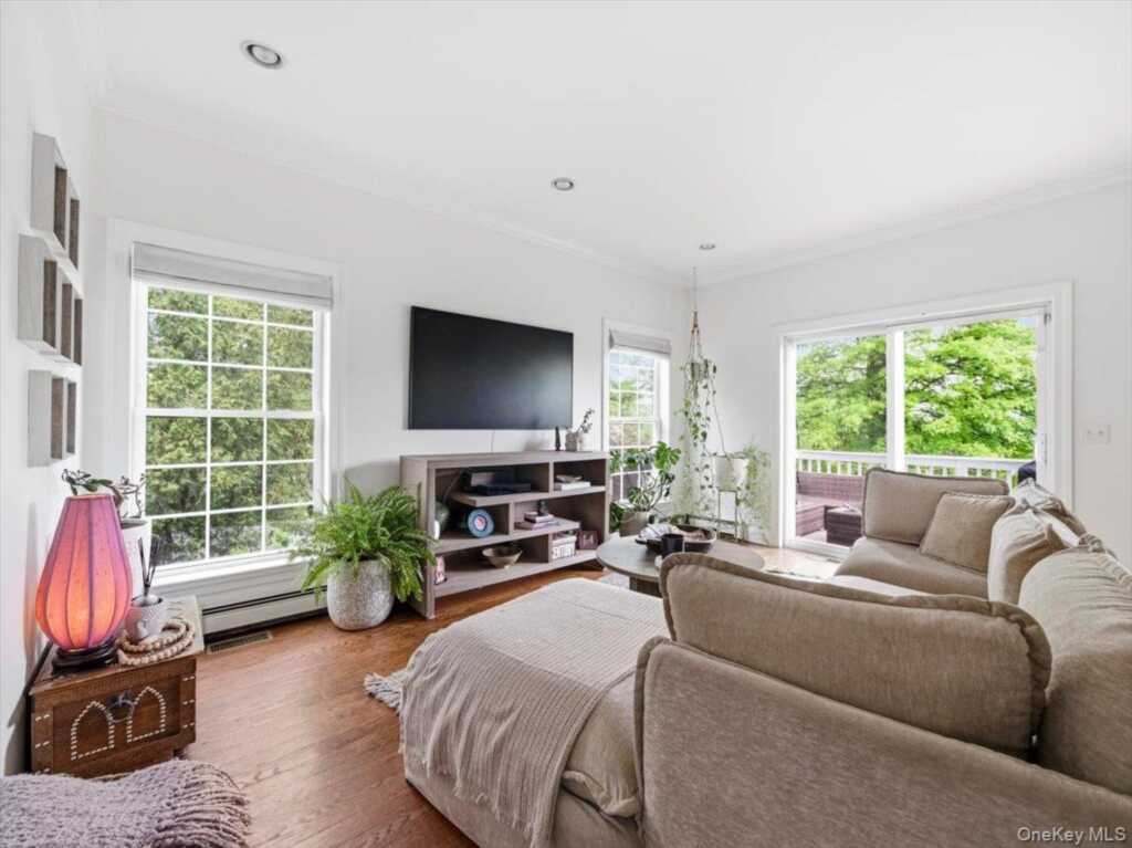 401 Centre Avenue, Nyack, NY 10960 - Photo 10 of 50