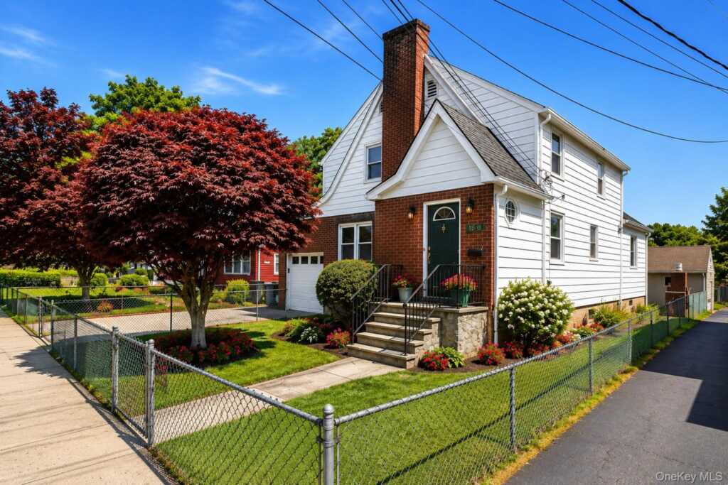 68 Seneca Avenue, White Plains, NY 10603 - Photo 2 of 31