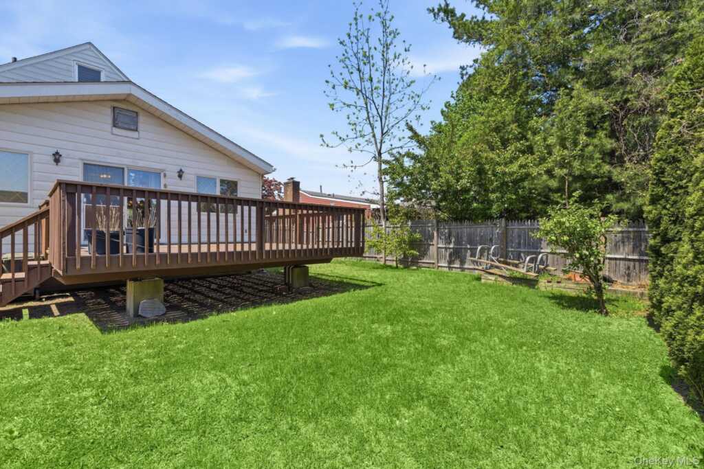 68 Seneca Avenue, White Plains, NY 10603 - Photo 26 of 31