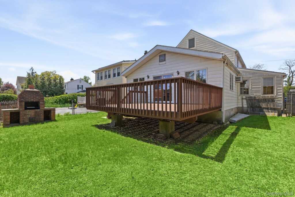 68 Seneca Avenue, White Plains, NY 10603 - Photo 27 of 31