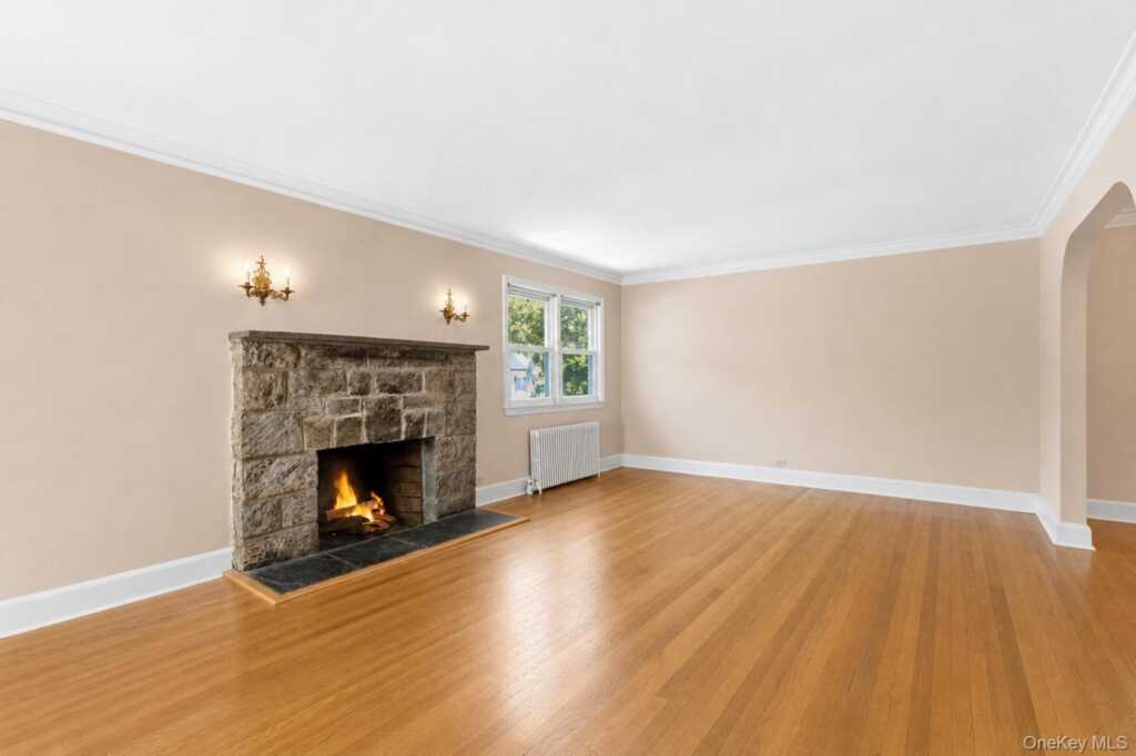 68 Seneca Avenue, White Plains, NY 10603 - Photo 5 of 31