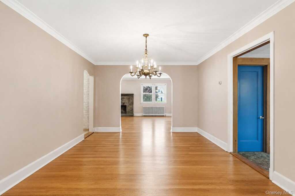 68 Seneca Avenue, White Plains, NY 10603 - Photo 7 of 31
