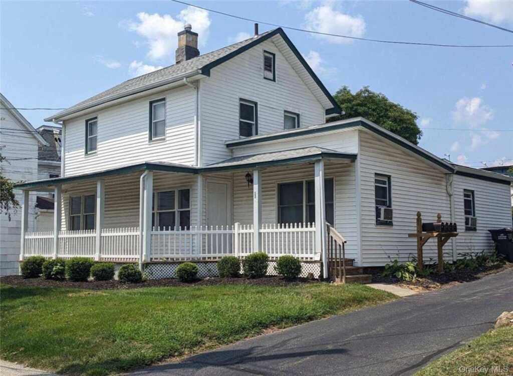 11 Franklin Avenue, Unit #4, Pearl River, NY 10965