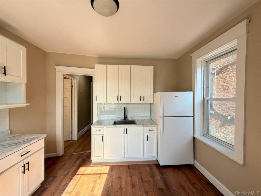 194 Webster Avenue, Unit #1, New Rochelle, NY 10801 - Photo 3 of 12