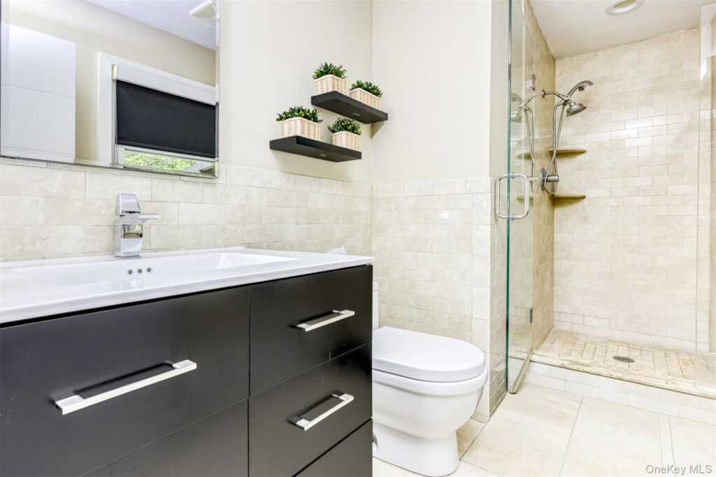 27 Hidden Valley Drive, Suffern, NY 10901 - Photo 14 of 30
