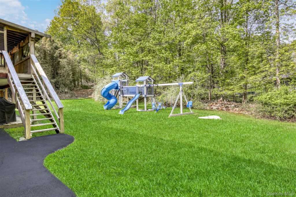 27 Hidden Valley Drive, Suffern, NY 10901 - Photo 27 of 30