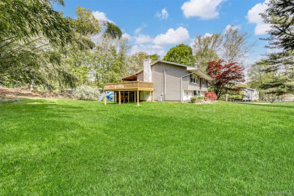 27 Hidden Valley Drive, Suffern, NY 10901 - Photo 28 of 30