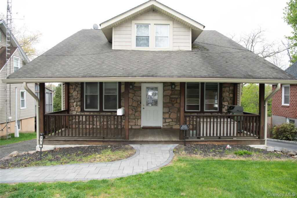 77 N Main Street, Pearl River, NY 10965