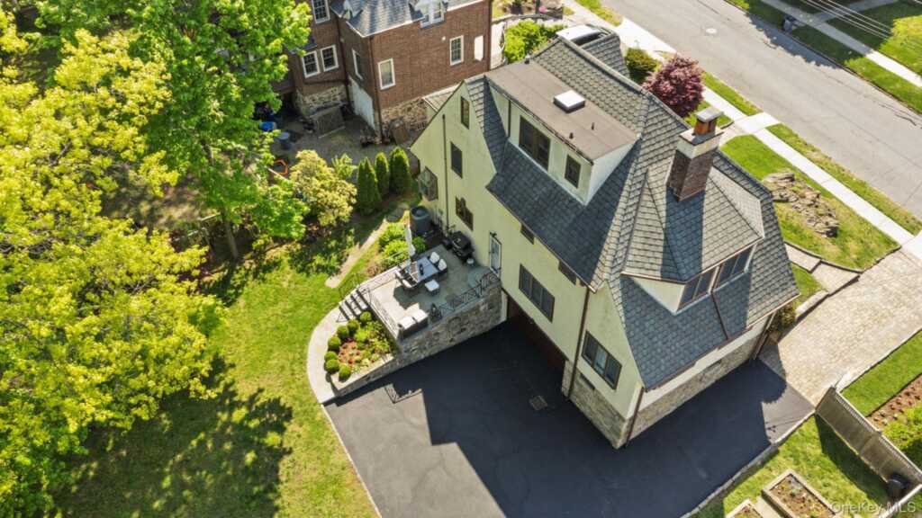 209 Storer Avenue, New Rochelle, NY 10801 - Photo 23 of 39
