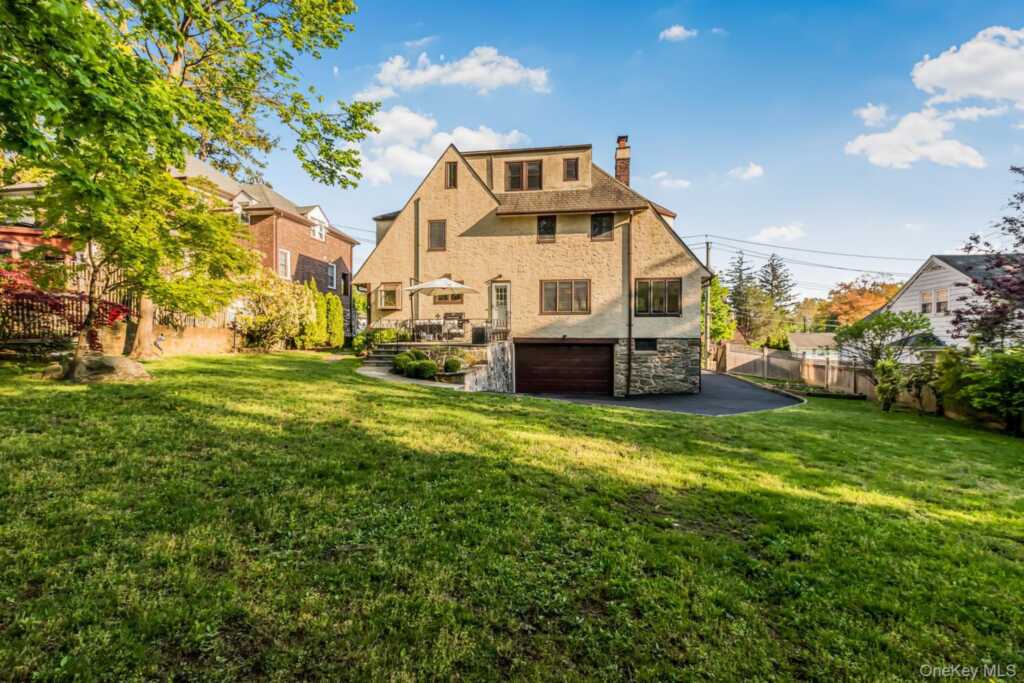 209 Storer Avenue, New Rochelle, NY 10801 - Photo 27 of 39