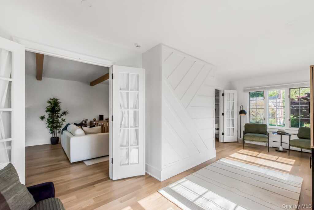 209 Storer Avenue, New Rochelle, NY 10801 - Photo 5 of 39