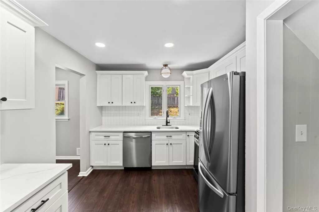 6 Valley View Terrace, Suffern, NY 10901 - Photo 5 of 19