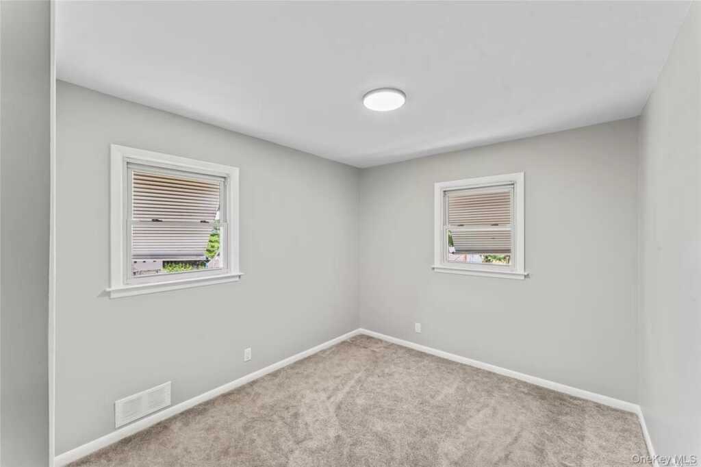 6 Valley View Terrace, Suffern, NY 10901 - Photo 8 of 19