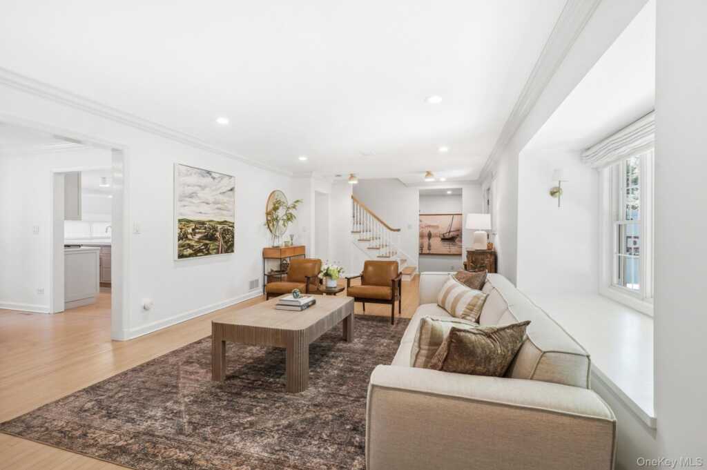 7 Morehead Drive, Rye, NY 10580 - Photo 4 of 34