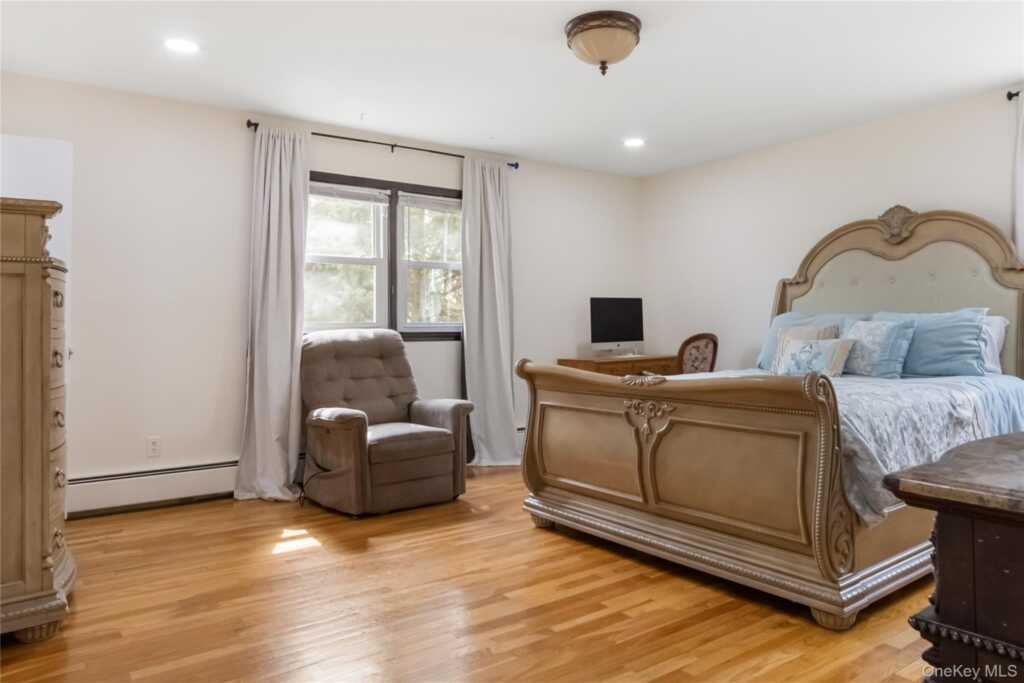 284 Ridge Road, New City, NY 10956 - Photo 12 of 36