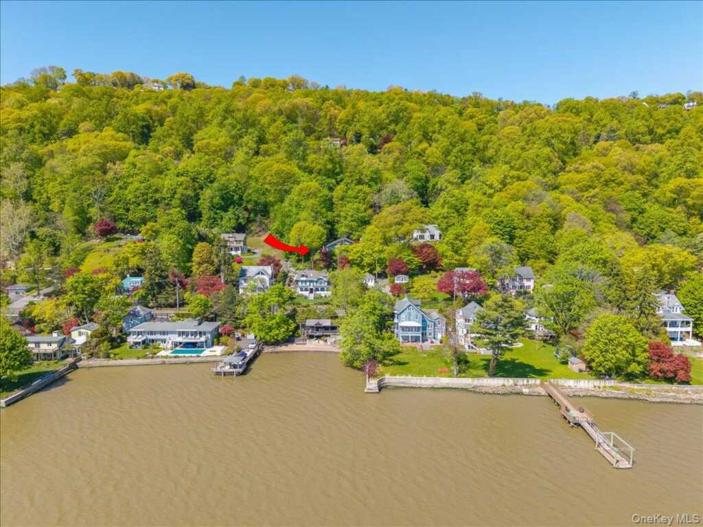 181 River Road, Nyack, NY 10960