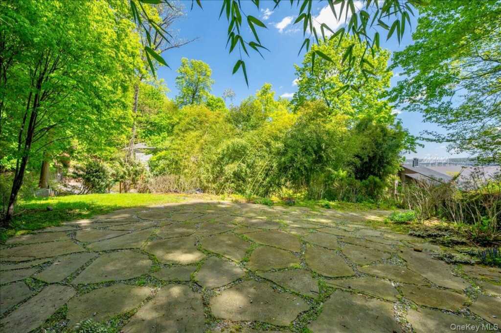 181 River Road, Nyack, NY 10960 - Photo 33 of 34