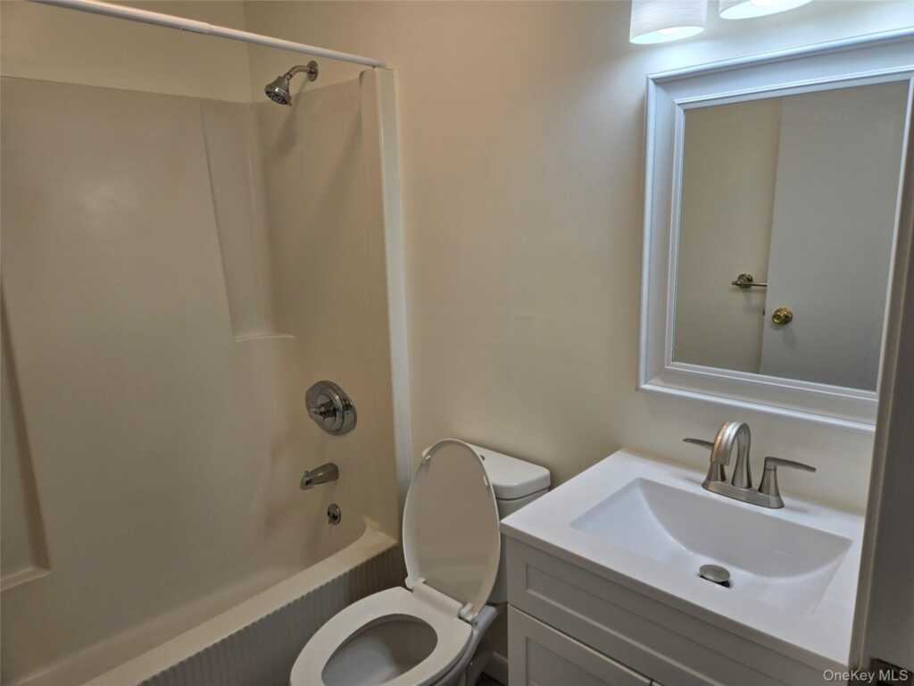 119 W Crooked Hill Road, Unit #104, Pearl River, NY 10965 - Photo 10 of 16