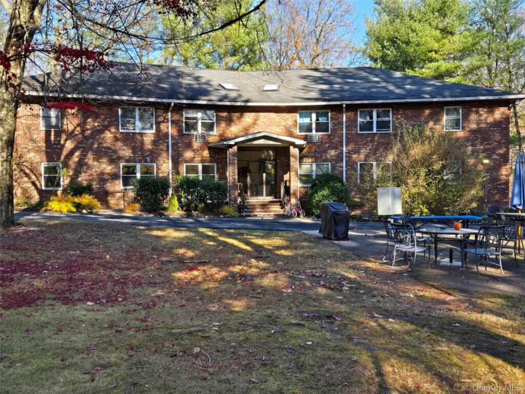 119 W Crooked Hill Road, Unit #104, Pearl River, NY 10965 - Photo 2 of 16