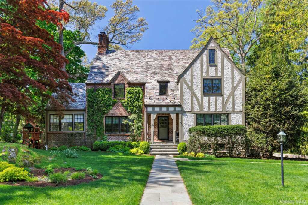 10 Woodland Drive, Rye, NY 10580