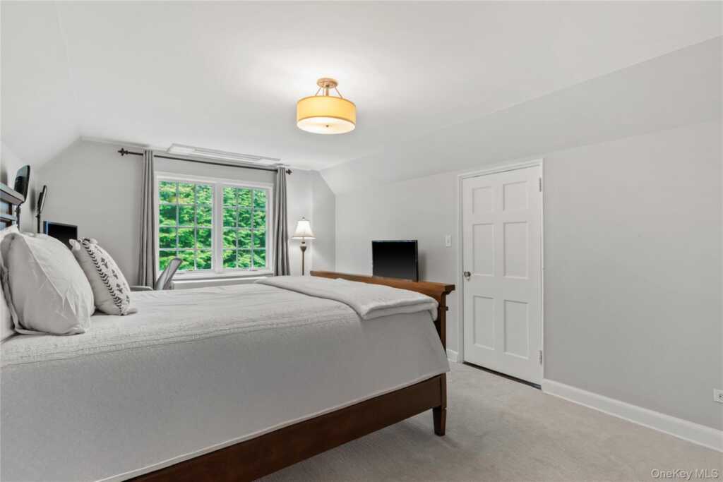 10 Woodland Drive, Rye, NY 10580 - Photo 25 of 39