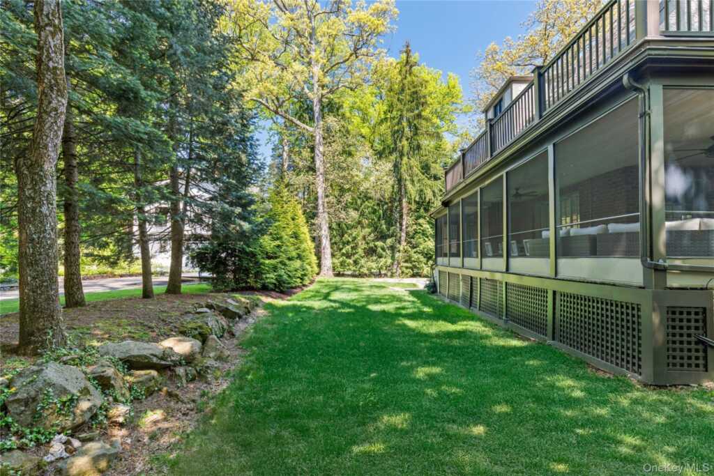10 Woodland Drive, Rye, NY 10580 - Photo 28 of 39