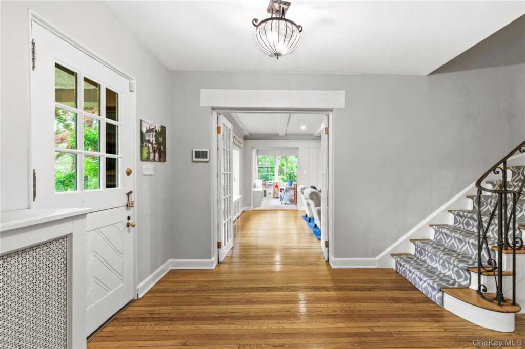 10 Woodland Drive, Rye, NY 10580 - Photo 4 of 39