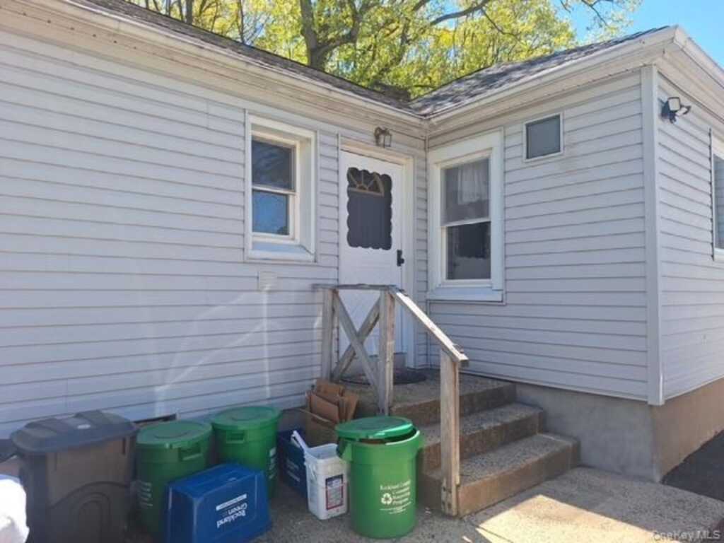 101 Gatto Lane, Pearl River, NY 10965 - Photo 12 of 28