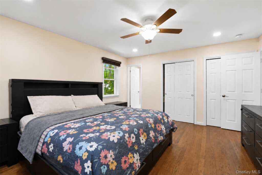 21 Denver Drive, New City, NY 10956 - Photo 13 of 35