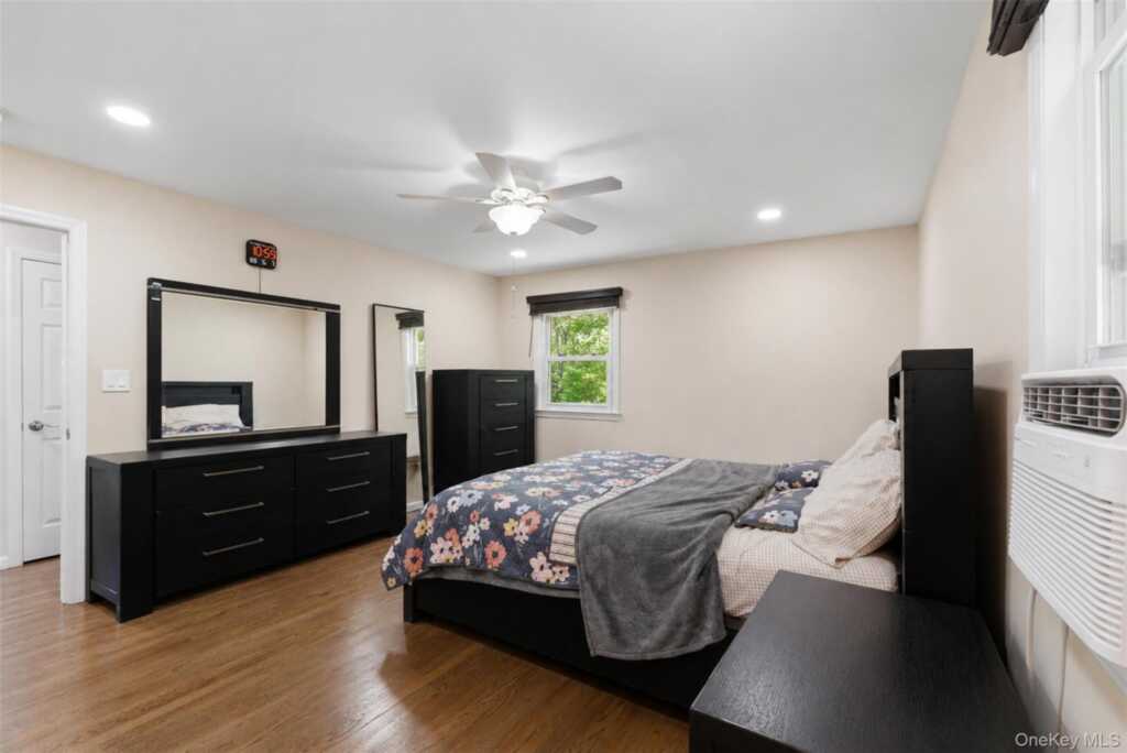 21 Denver Drive, New City, NY 10956 - Photo 14 of 35