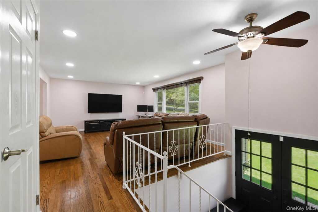 21 Denver Drive, New City, NY 10956 - Photo 19 of 35