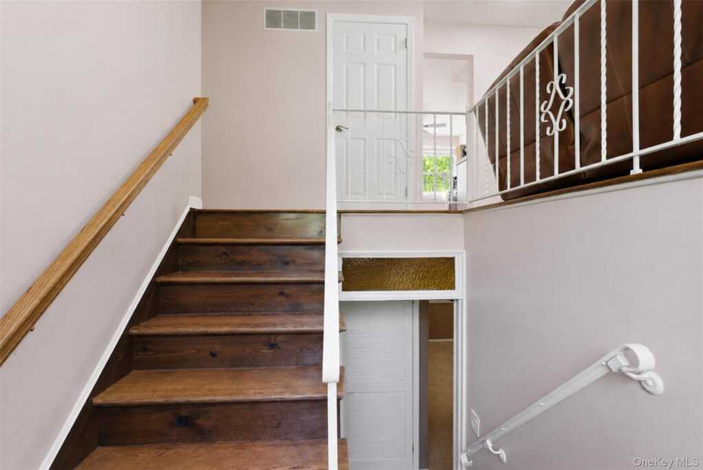 21 Denver Drive, New City, NY 10956 - Photo 20 of 35