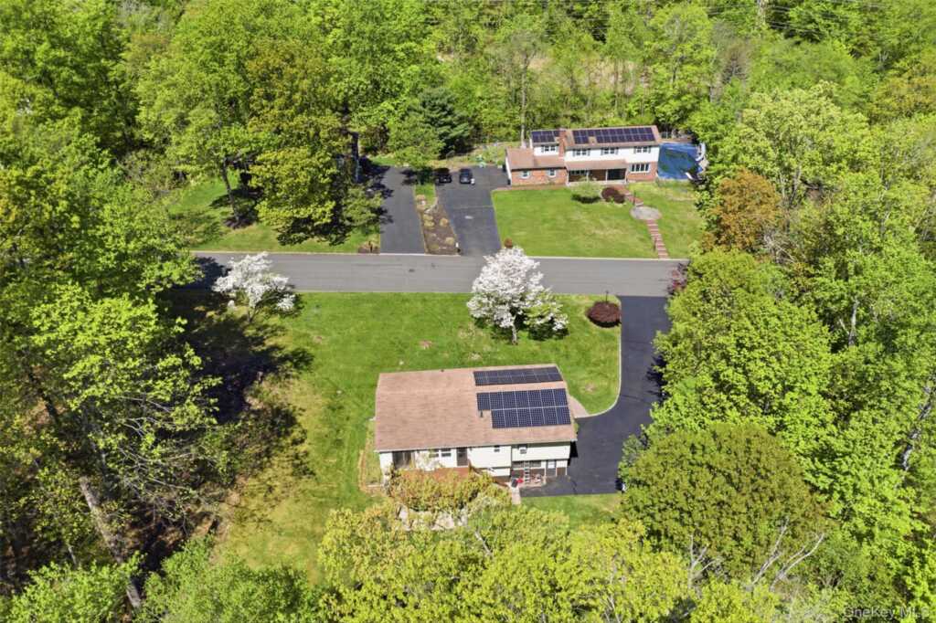 21 Denver Drive, New City, NY 10956 - Photo 32 of 35