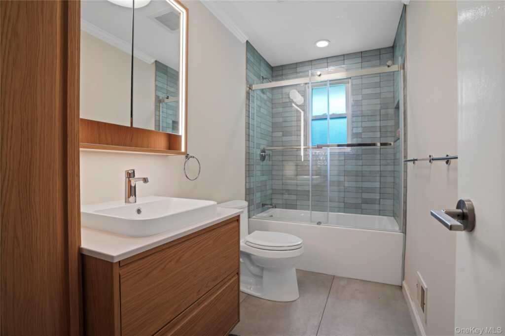 97 Hanson Lane, New Rochelle, NY 10804 - Photo 19 of 43