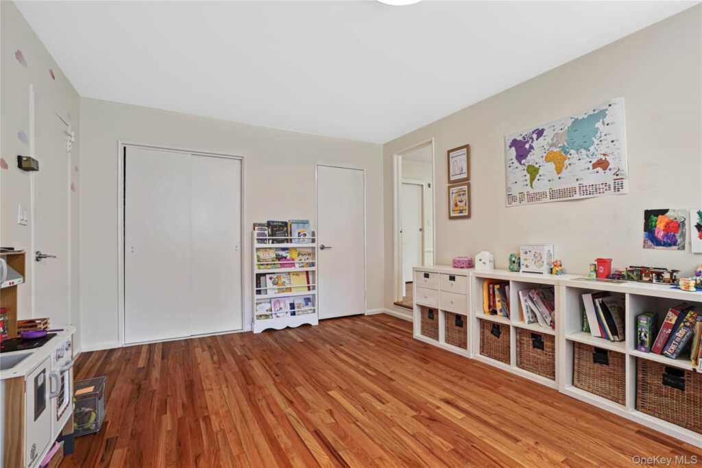 97 Hanson Lane, New Rochelle, NY 10804 - Photo 20 of 43