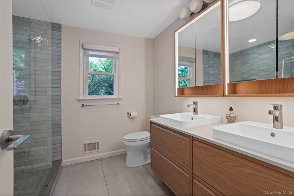 97 Hanson Lane, New Rochelle, NY 10804 - Photo 29 of 43