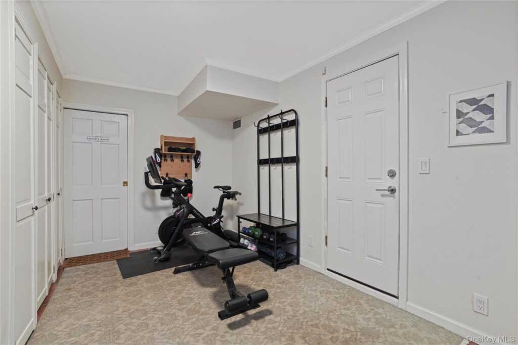 97 Hanson Lane, New Rochelle, NY 10804 - Photo 32 of 43