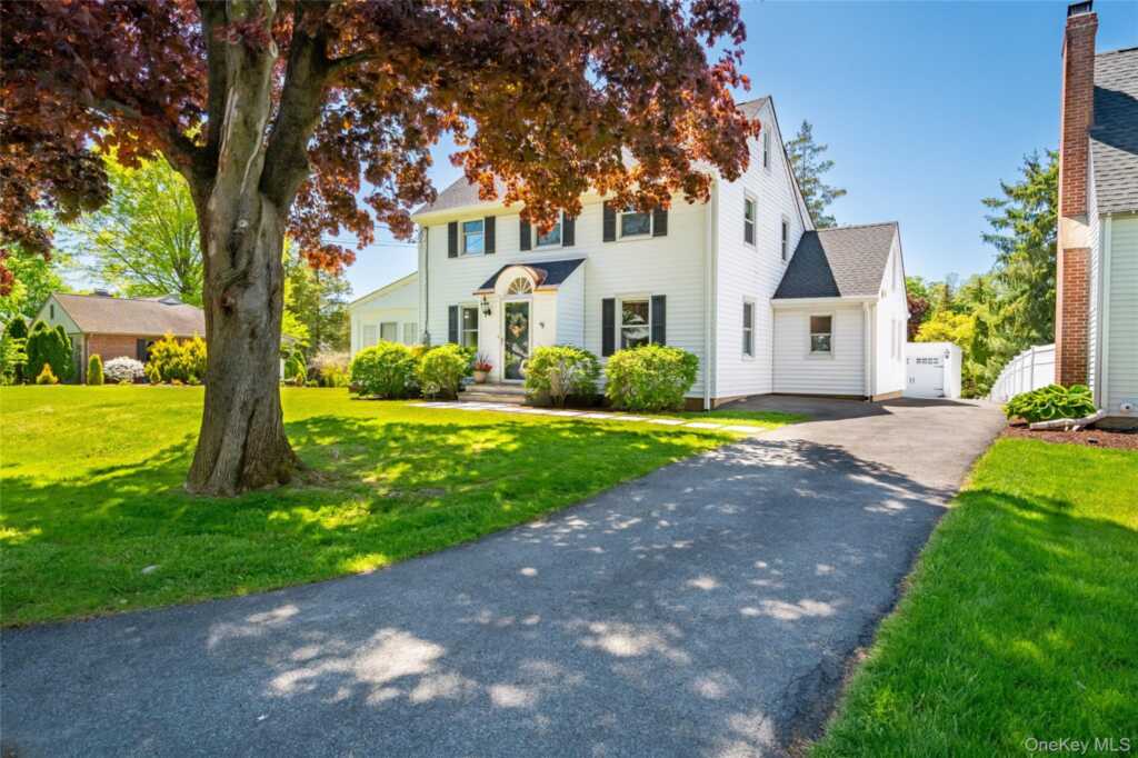 64 Tamarack Road, Rye, NY 10573 - Photo 3 of 46