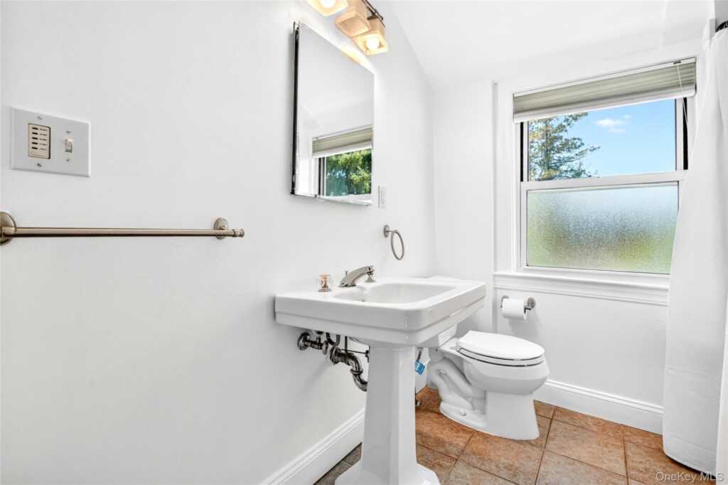 64 Tamarack Road, Rye, NY 10573 - Photo 35 of 46