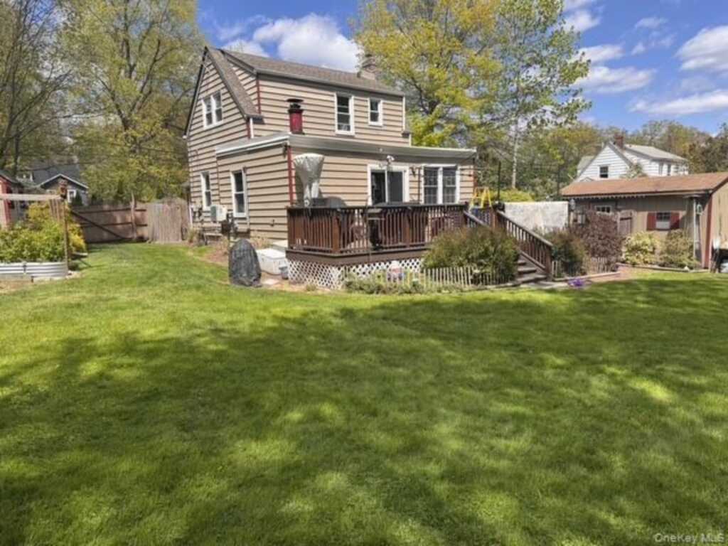 468 W Clarkstown Road, New City, NY 10956 - Photo 15 of 23