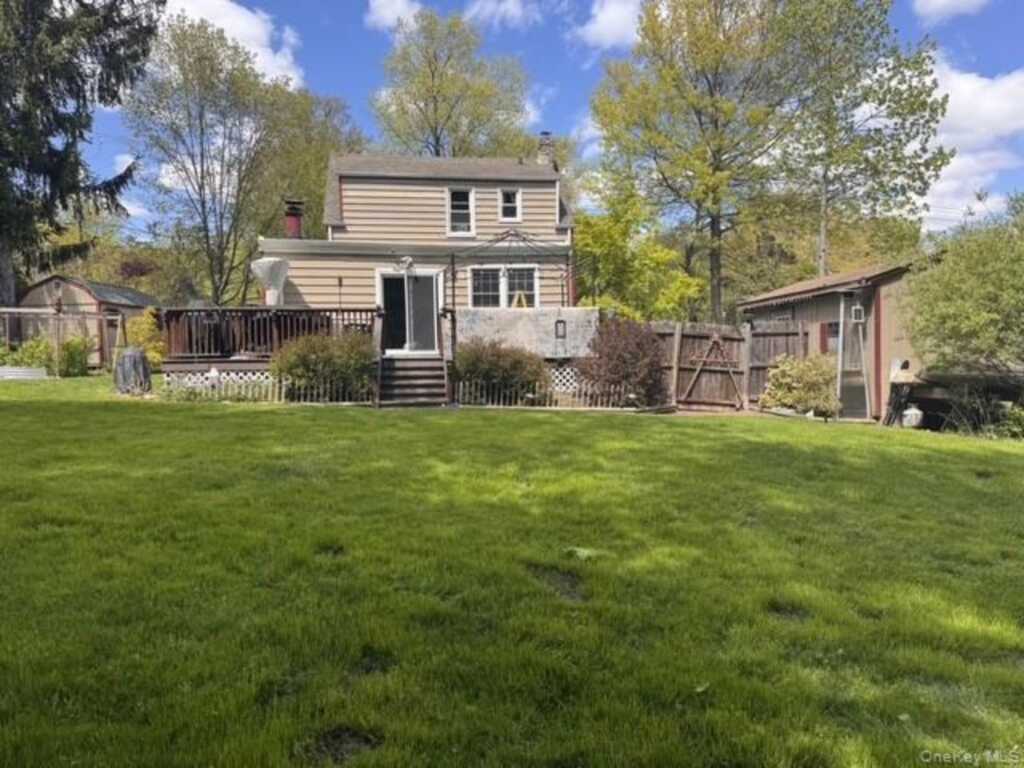 468 W Clarkstown Road, New City, NY 10956 - Photo 17 of 23