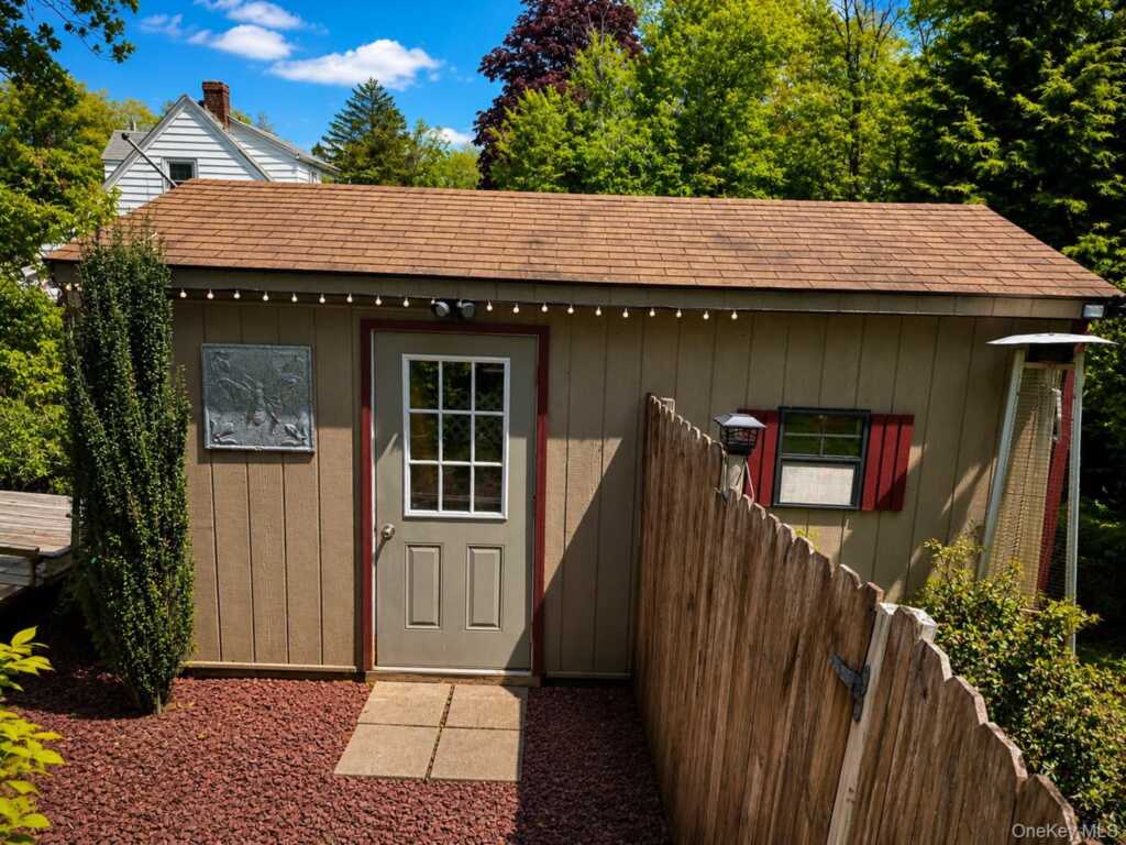 468 W Clarkstown Road, New City, NY 10956 - Photo 18 of 23
