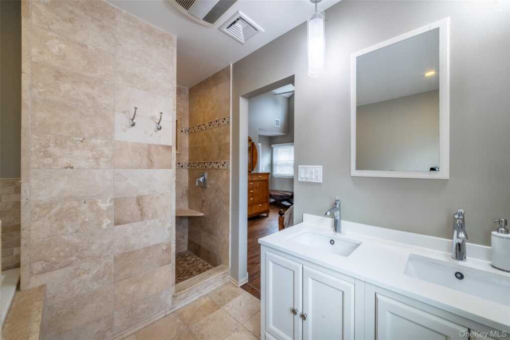 29 Oakdale Avenue, New Rochelle, NY 10801 - Photo 14 of 41
