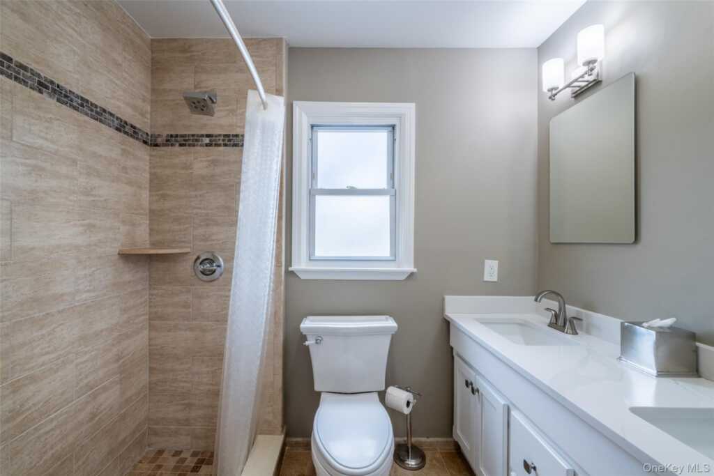 29 Oakdale Avenue, New Rochelle, NY 10801 - Photo 18 of 41