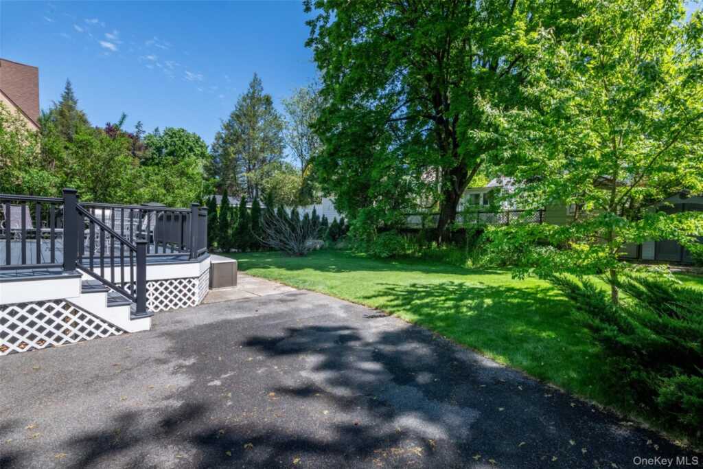 29 Oakdale Avenue, New Rochelle, NY 10801 - Photo 26 of 41