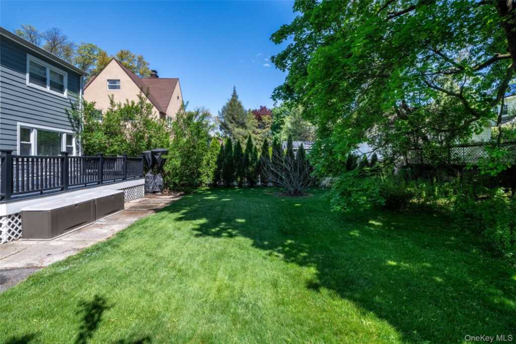 29 Oakdale Avenue, New Rochelle, NY 10801 - Photo 30 of 41