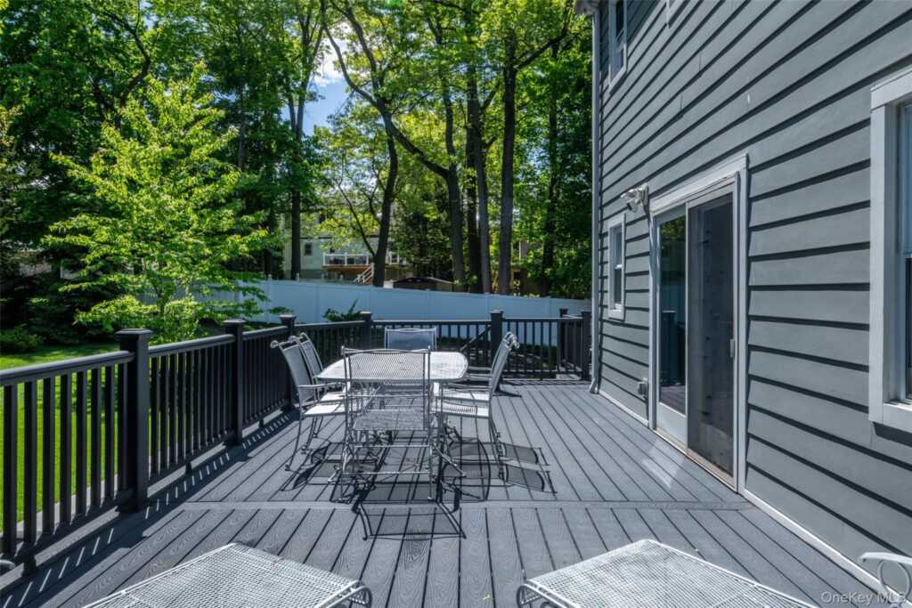 29 Oakdale Avenue, New Rochelle, NY 10801 - Photo 32 of 41
